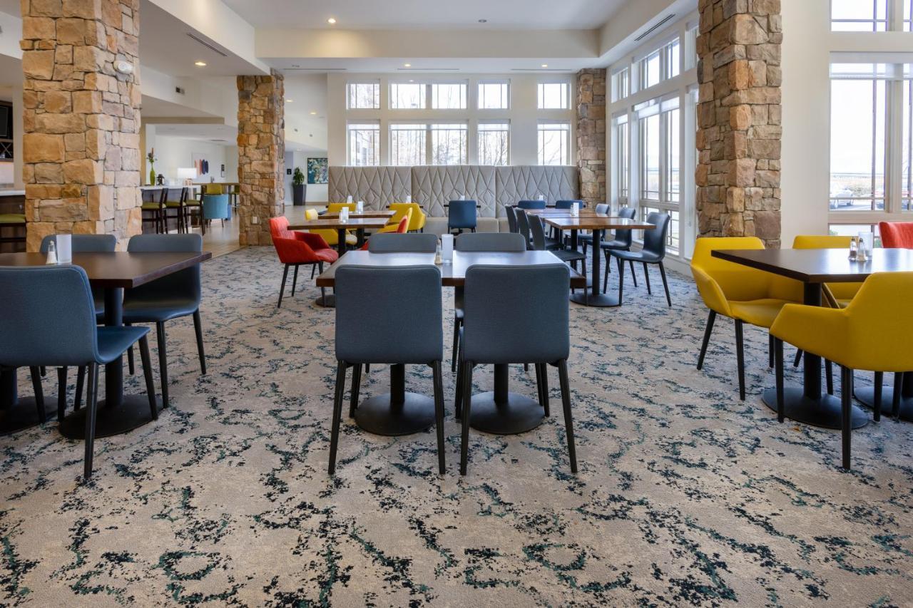 Hilton Garden Inn Roanoke Exterior photo