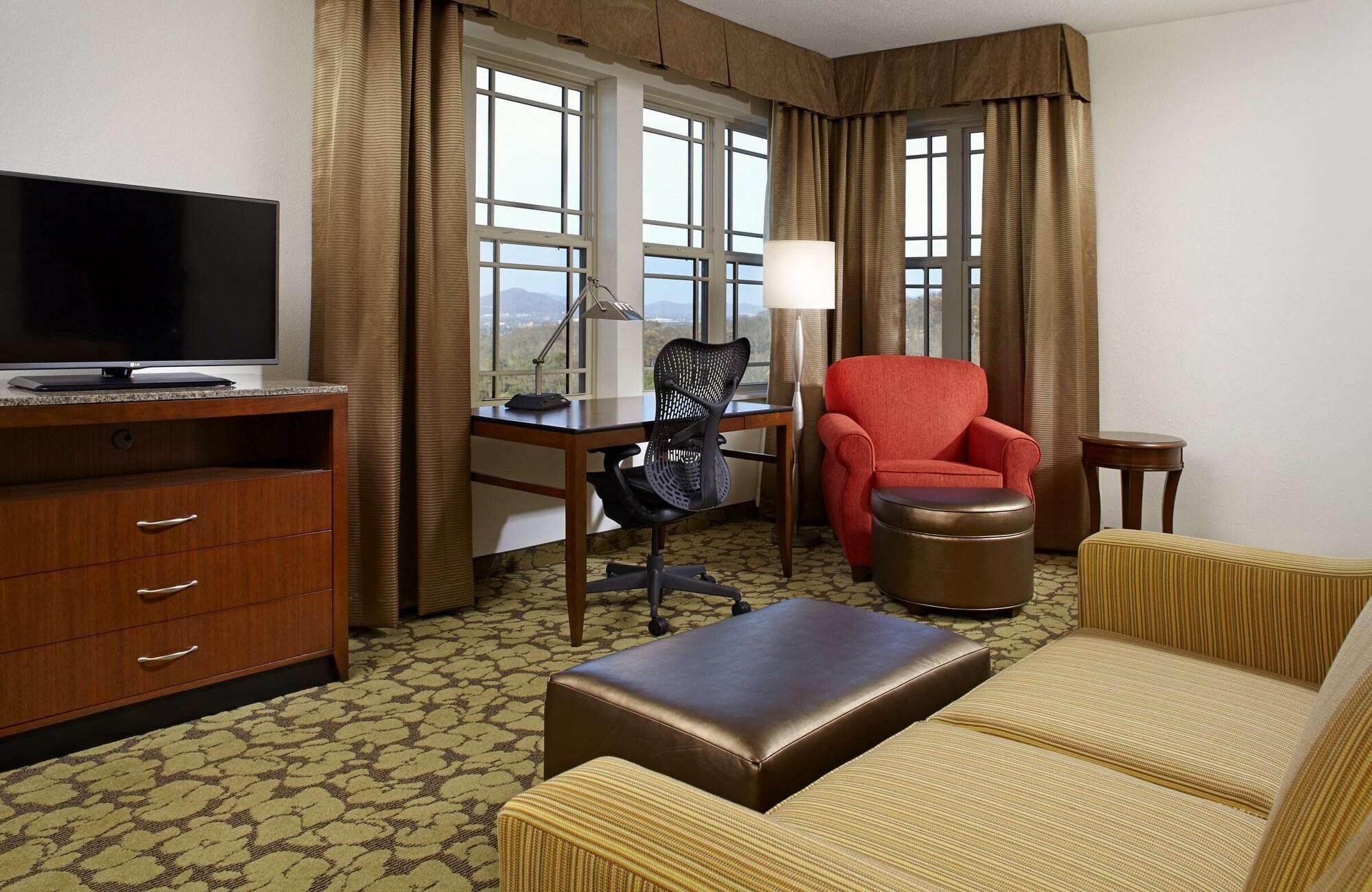 Hilton Garden Inn Roanoke Exterior photo