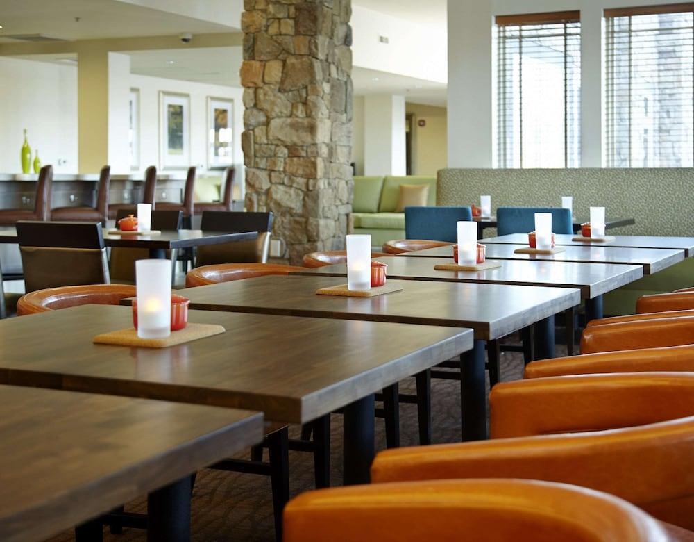 Hilton Garden Inn Roanoke Exterior photo