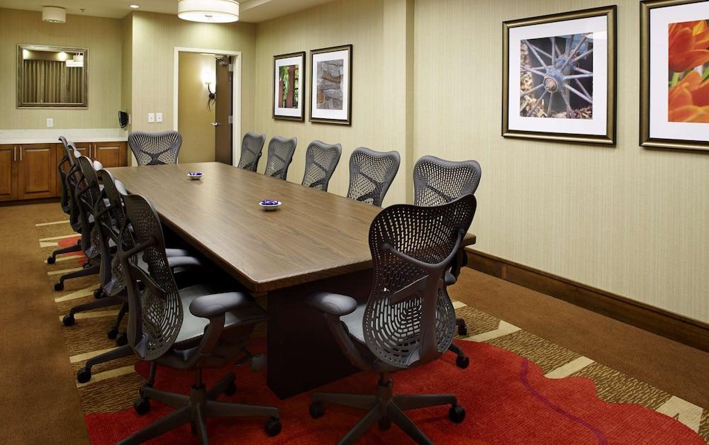 Hilton Garden Inn Roanoke Exterior photo