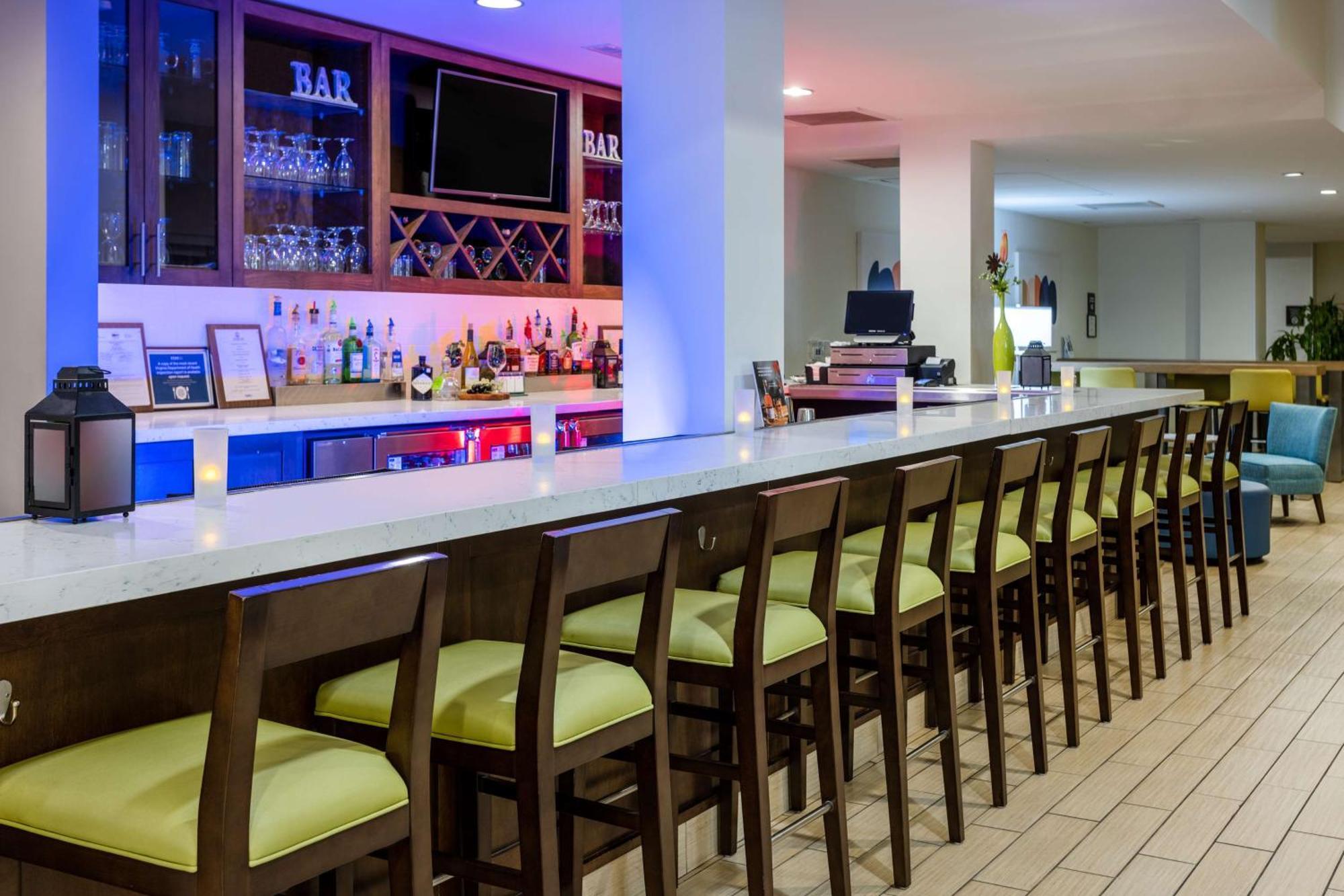 Hilton Garden Inn Roanoke Exterior photo