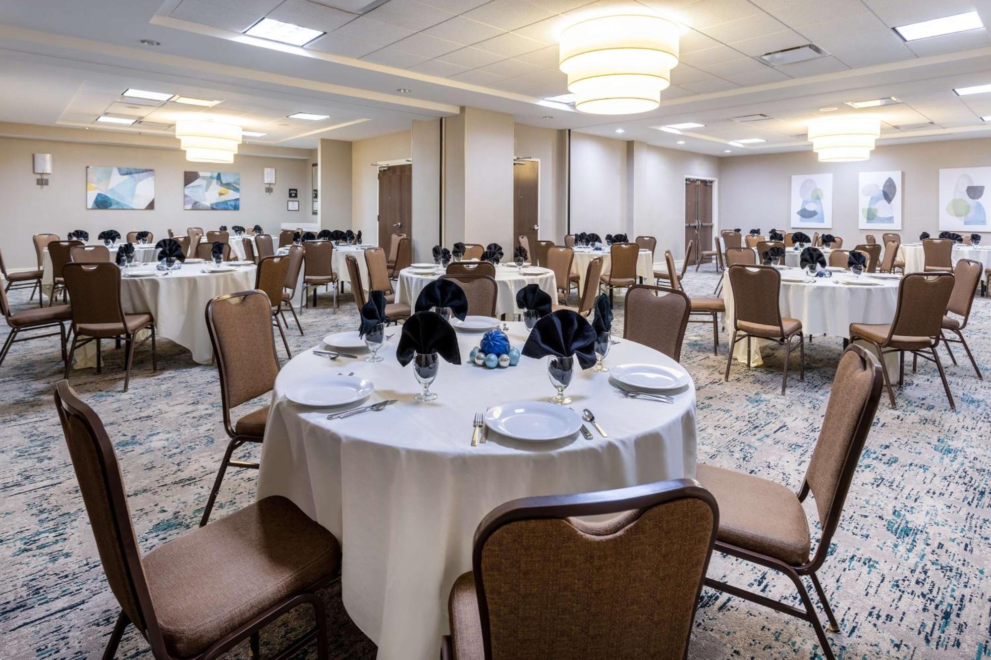 Hilton Garden Inn Roanoke Exterior photo