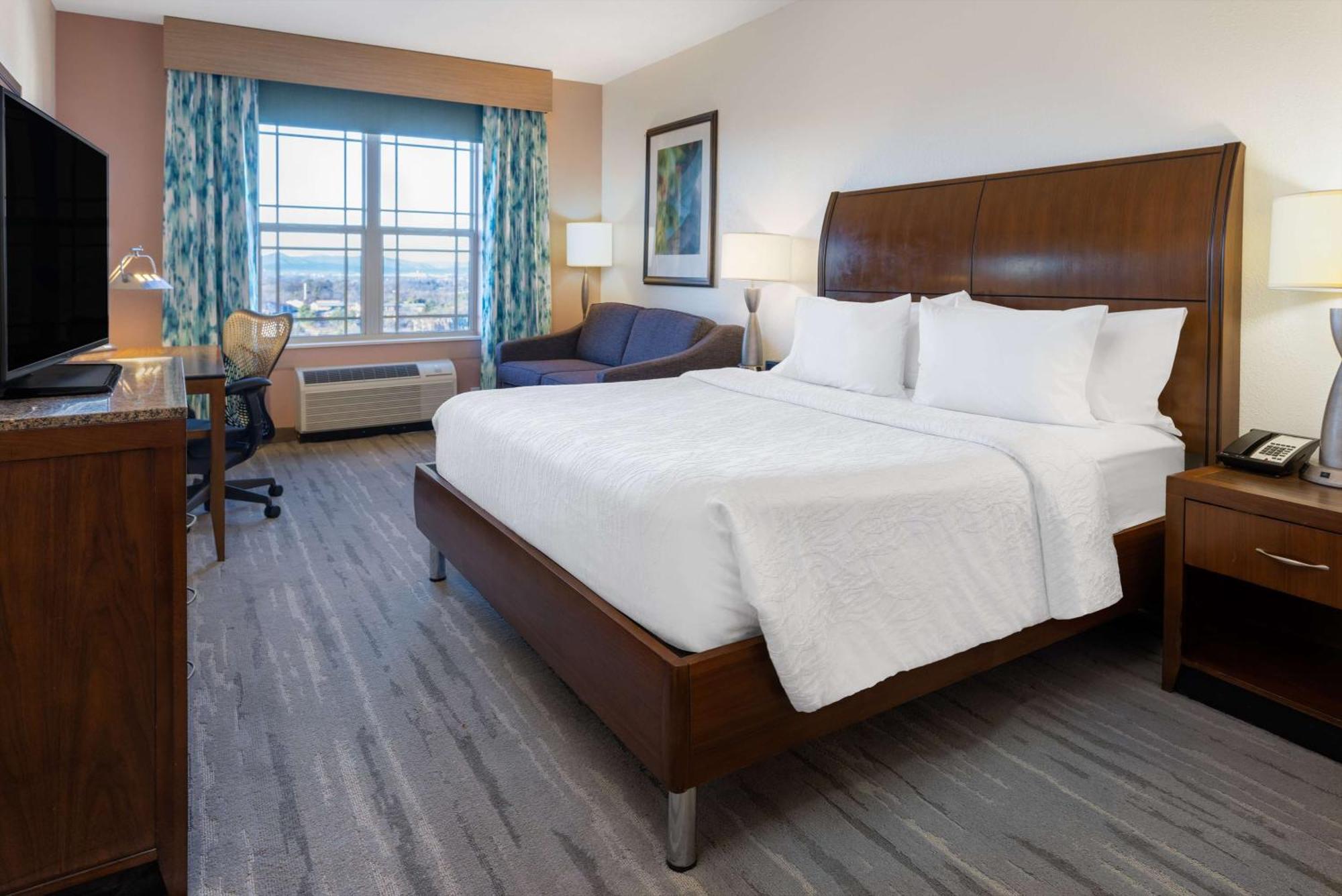 Hilton Garden Inn Roanoke Exterior photo